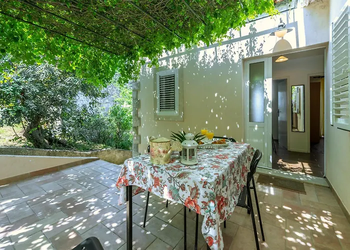 Vakantiehuis Family House Frana